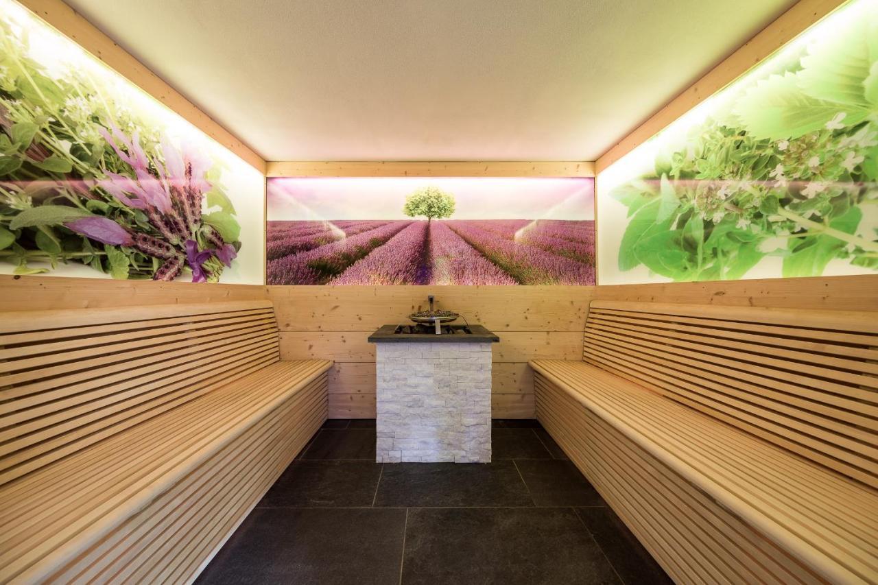 נאלס Boutique Hotel Zum Rosenbaum מראה חיצוני תמונה