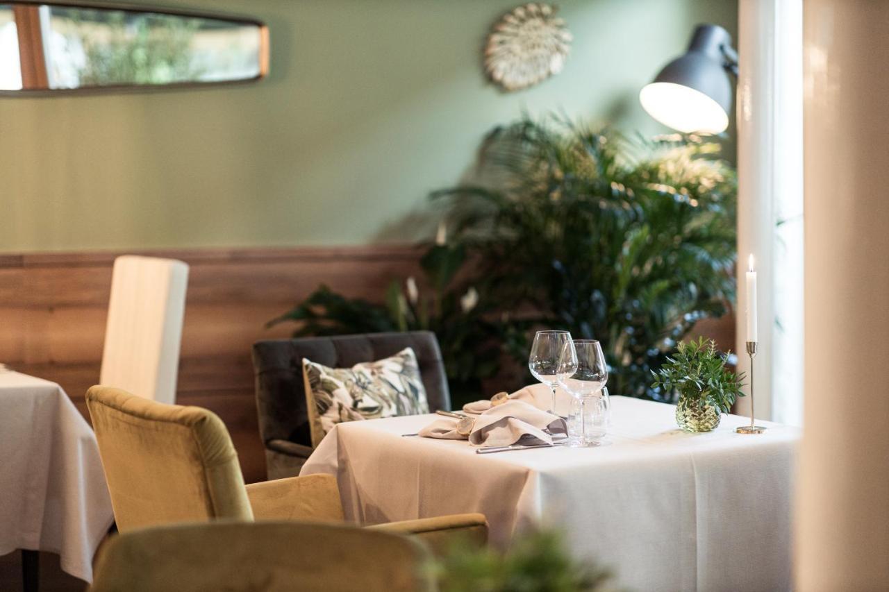 נאלס Boutique Hotel Zum Rosenbaum מראה חיצוני תמונה