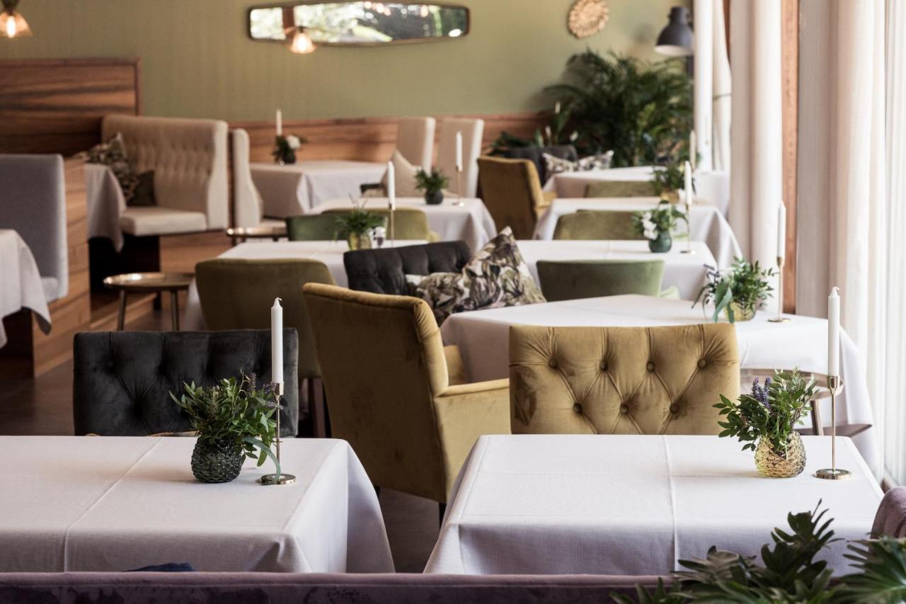 נאלס Boutique Hotel Zum Rosenbaum מראה חיצוני תמונה