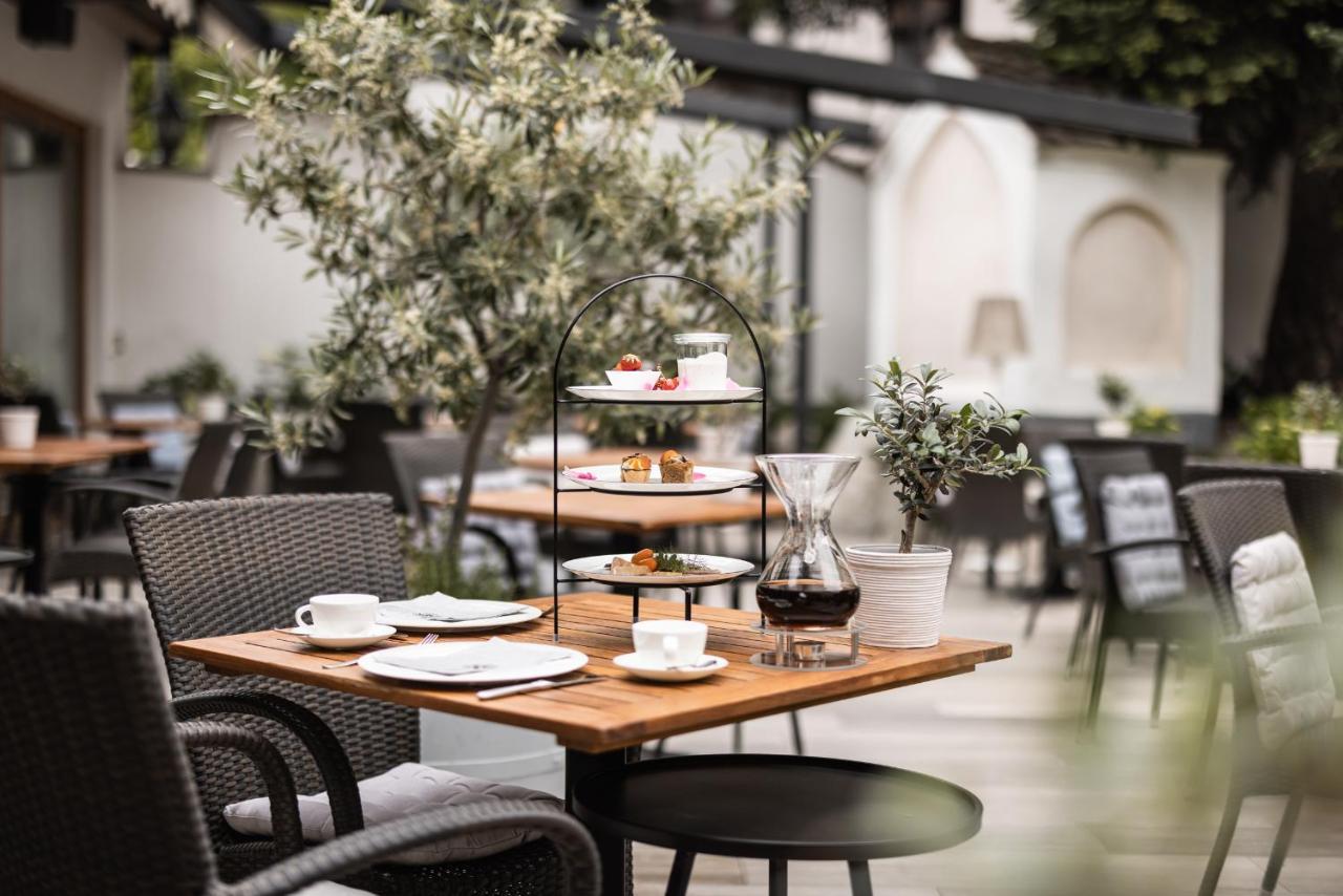 נאלס Boutique Hotel Zum Rosenbaum מראה חיצוני תמונה