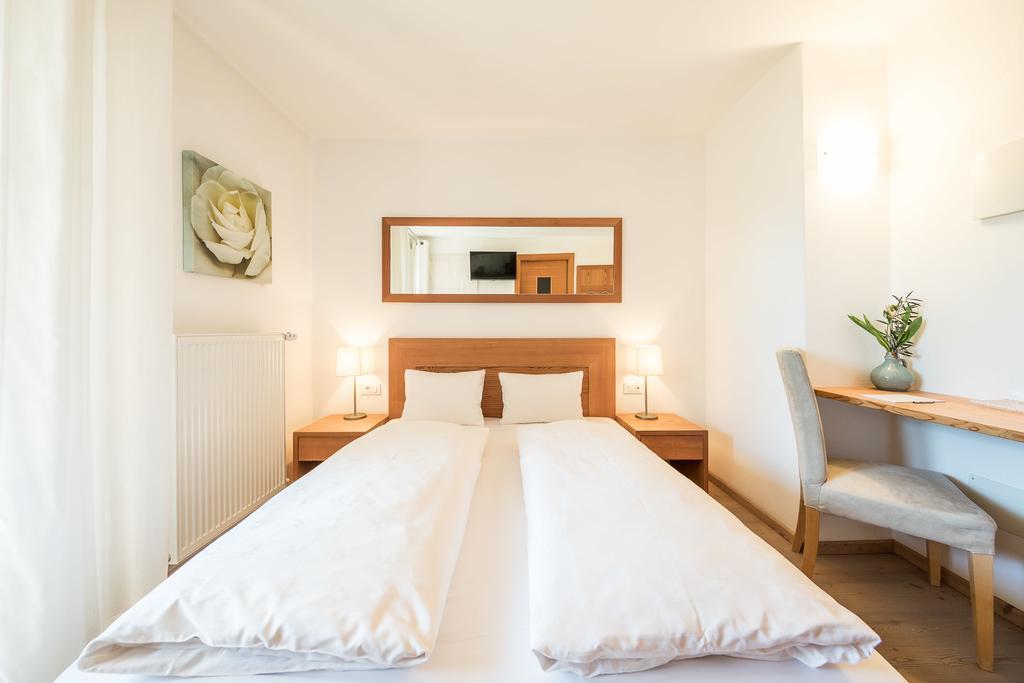 נאלס Boutique Hotel Zum Rosenbaum מראה חיצוני תמונה