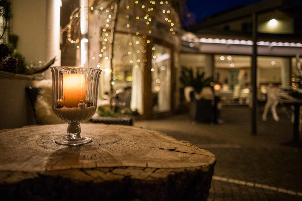 נאלס Boutique Hotel Zum Rosenbaum מראה חיצוני תמונה